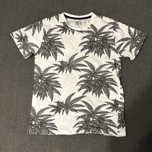 MAKE OFFERS! Cannabis t shirt size Large